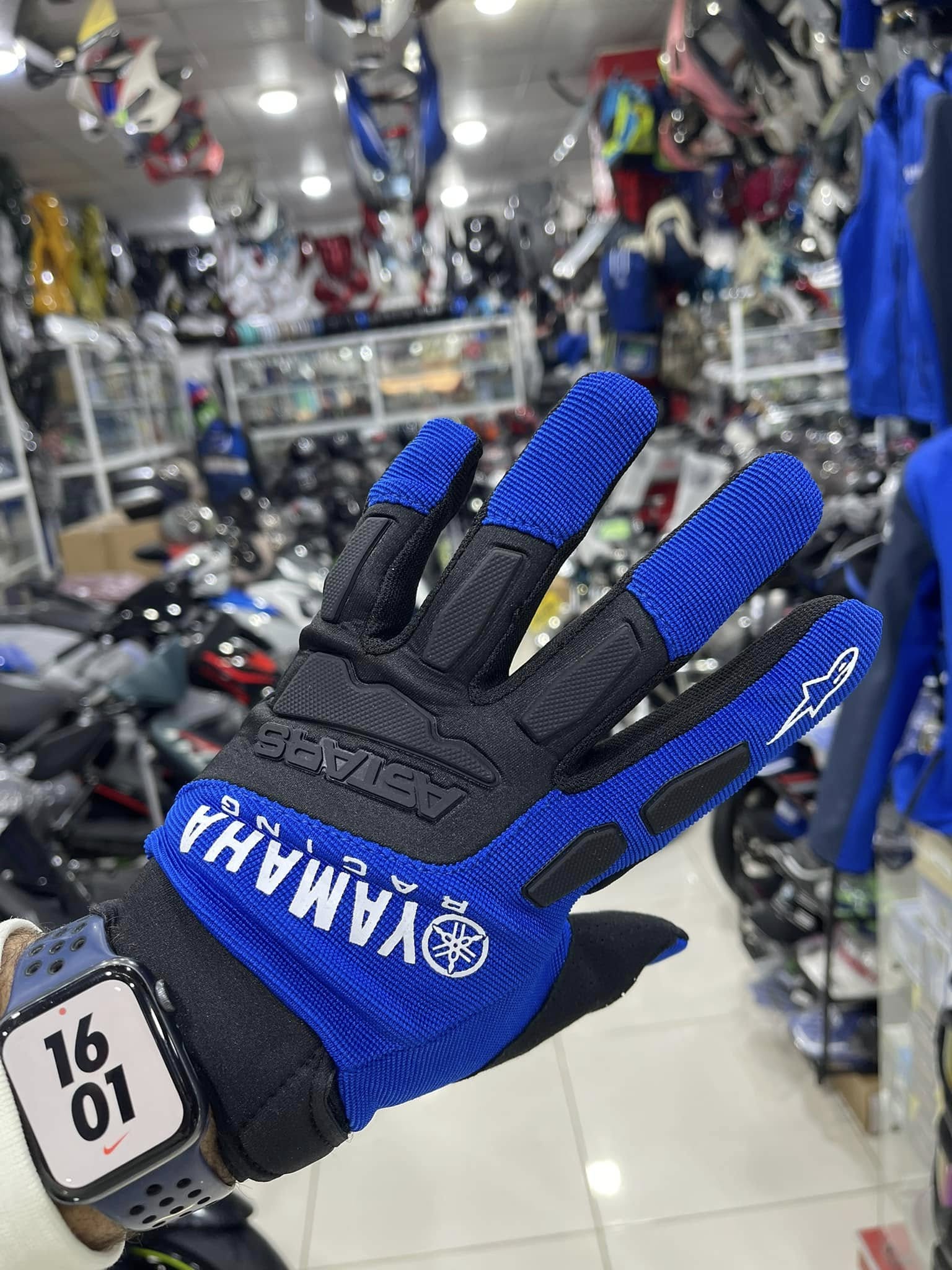 Gants YAMAHA MX & Alpinestars – Performance Moto & Protection Professionnelle