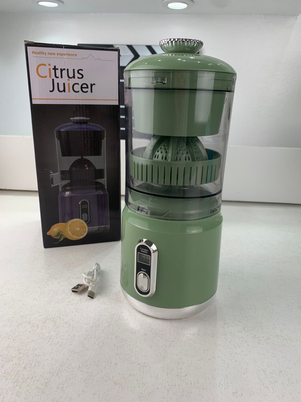 Extracteur de jus d'orange Presse-agrumes électrique portable  600 ml Rechargeable Moteur Silencieux image 6