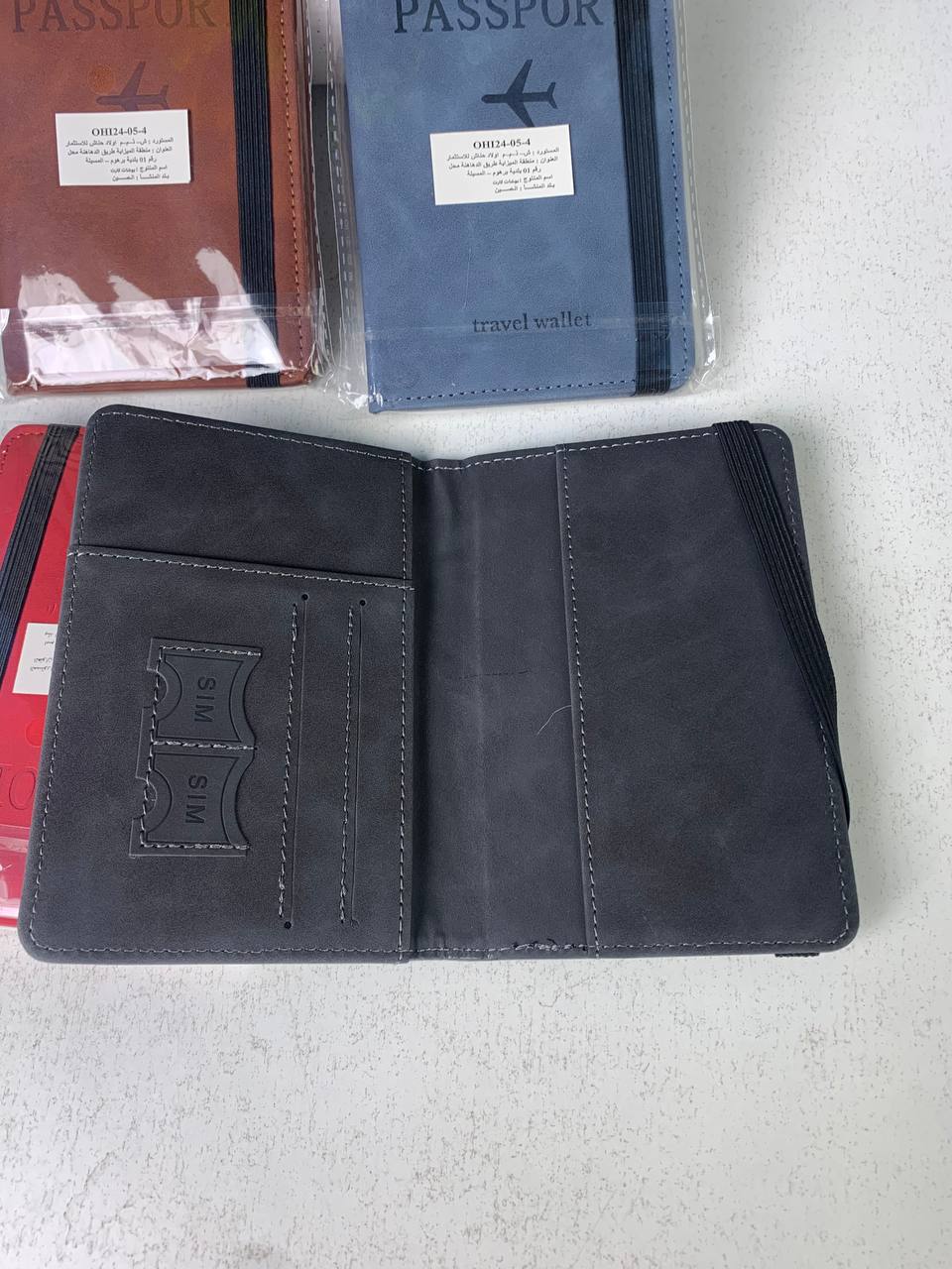 Porte-Passeport en Cuir avec Protection RFID – Élégance, Sécurité & Organisation de Voyage