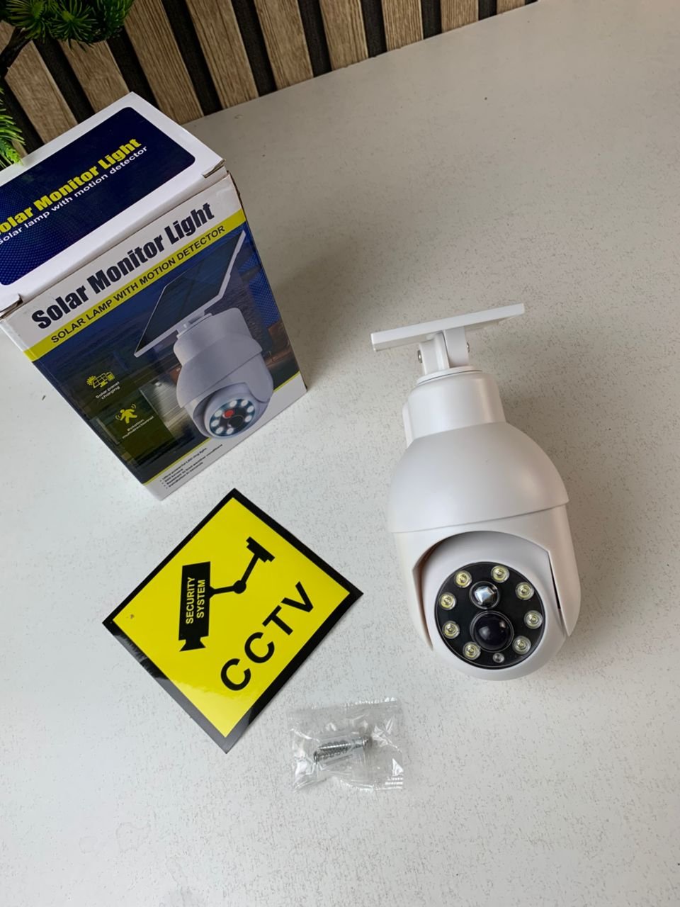 Faux Caméra Solaire 360° – Sécurité Visible & Éclairage Intelligent image 5