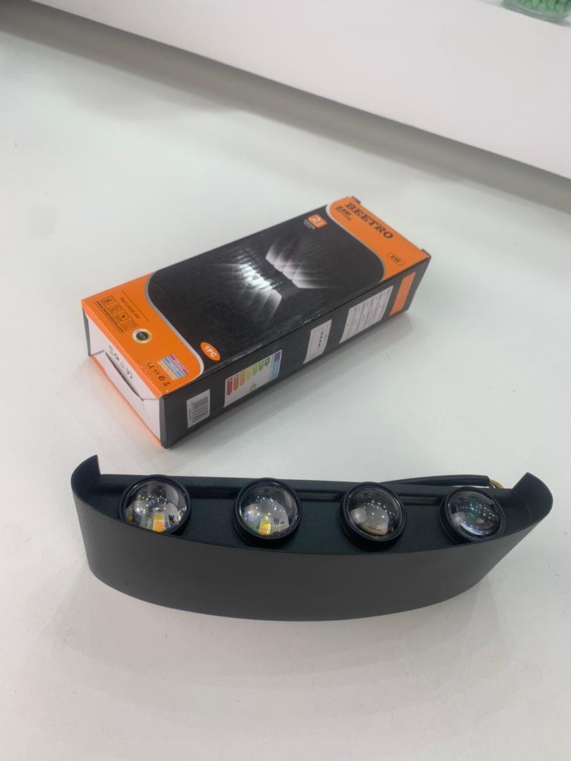 Applique Murale LED Étanche  moderne et fonctionnelle 8W image 3