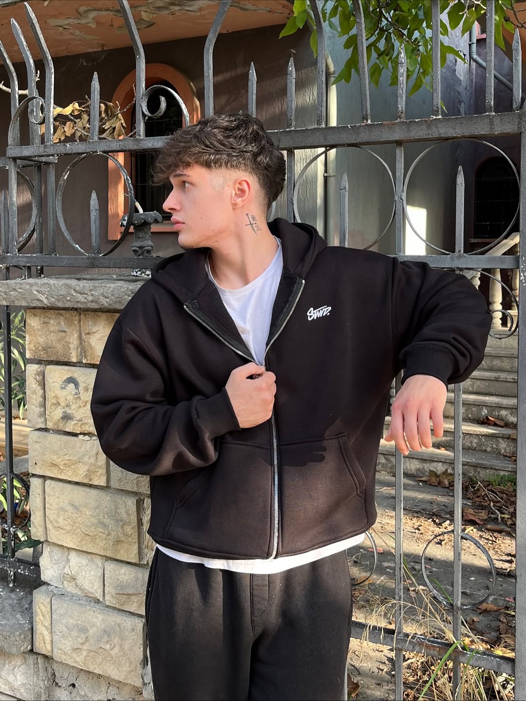 STWD Zipper 100% Coton Premium – Hoodie Élégant & Confort Supérieur